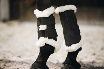 Kentucky Horsewear Arbeitsgamaschen mit Fell - Brushing Boots Air – Bild 4